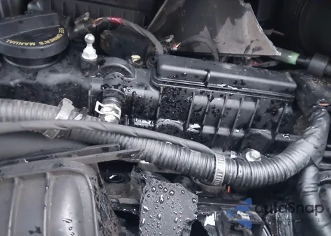 2017 Hyundai Santa Fe Sport 2.4L z USA, uszkodzony, nr VIN 5NMZU3LB8HH015416